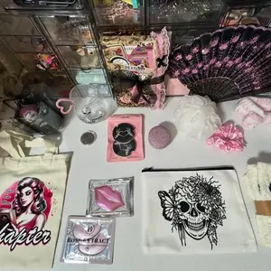 Blind Date With Book Boyfriend Small Box