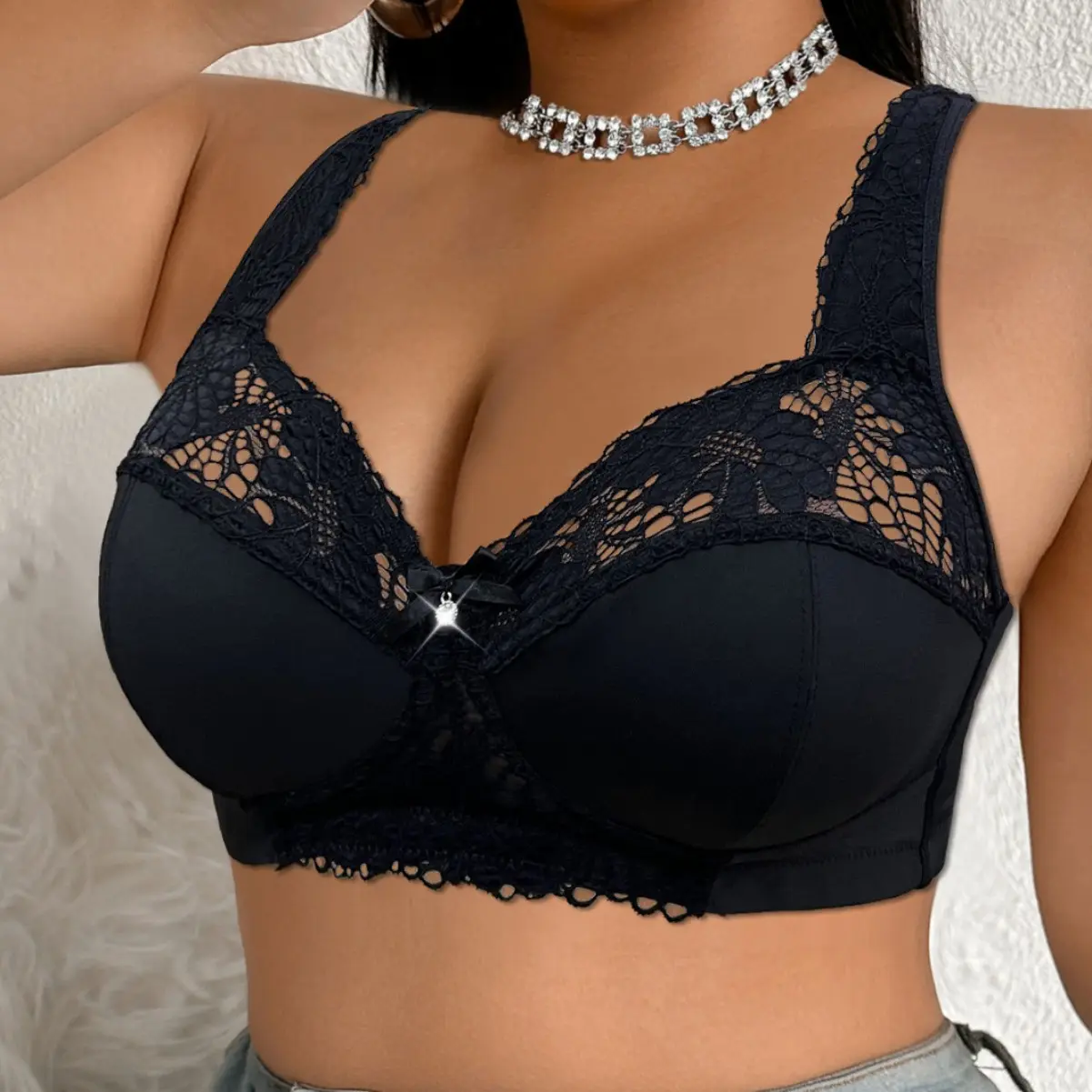 Women's Plus Size Lace Embroidered Push-Up Bra - Wireless Full Coverage Support Bra, Polyamide Breathable Comfortable Everyday Lingerie, 1 Piece, Wireless Fit, Hand Wash Compatible Elegant Fabric
