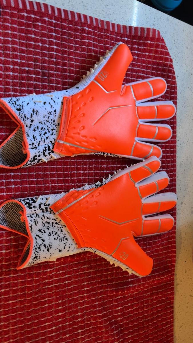 Item: GKA19-White, 7