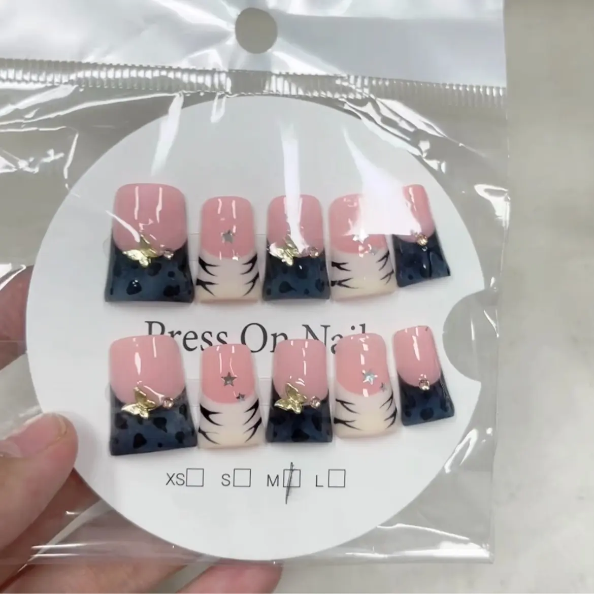 Siny(13166)gc.Nice nails