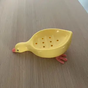 1pc Cute duck shaped soap holder, oval drainage soap tray, washbasin, draining soap box, Soap Dish Holder