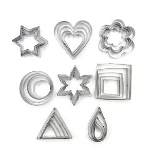 5-piece Stainless Steel Cookie Cutter Cake Baking Tool Pastry Mold Cutters Set Christmas Heart-Shaped Steel Cake Mold Set
