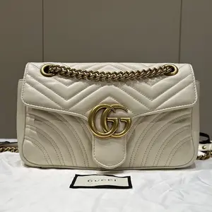 Pre-owned GUCCI Leather Crossbody Bags Calfskin Matelasse Small GG Marmont Shoulder Bag White 57273336