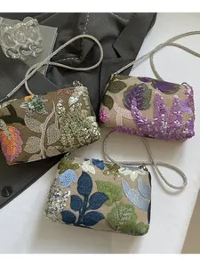 Embroidered Handbag, Vintage Style, Soft Material, Large Capacity, Elegant Shoulder Bag, Perfect for Commuting, Work, School, Travel, Gifts