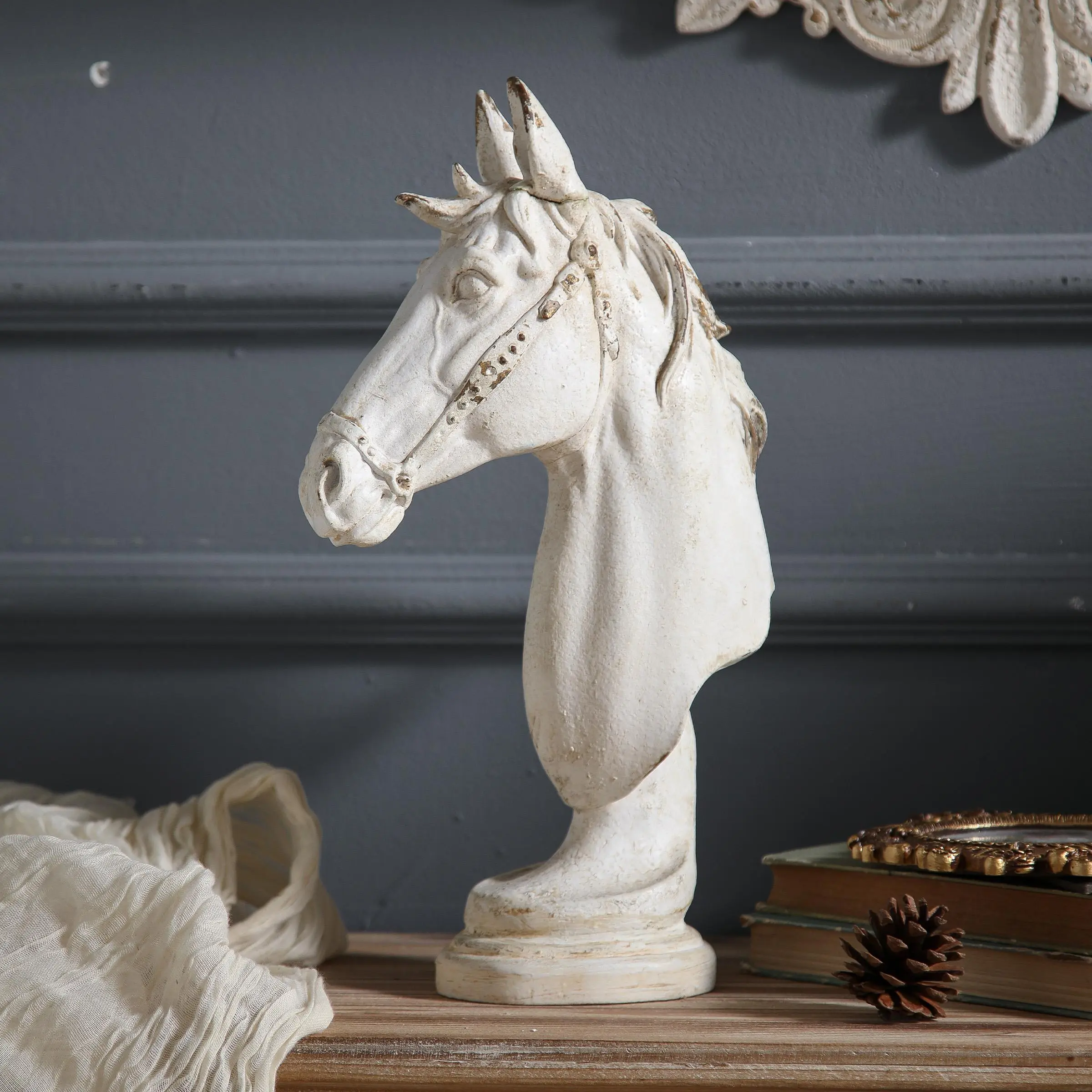 Horse Head Sculpture, Statue, Figurine, Rustic Resin Art Piece, Resin Sculptures, 3.15 Inch Collectible Decor, Perfect for Home or Office Desk Display