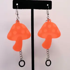 MUSHIE PLUG BUDDIES made with UV and glow in the dark reactive resin