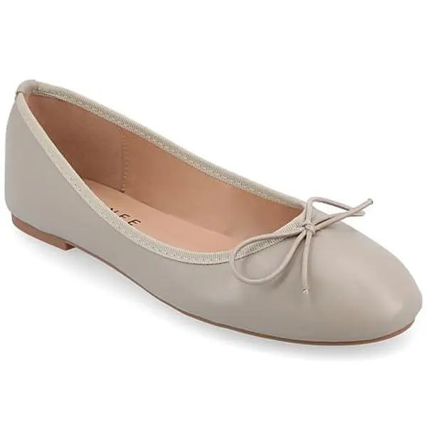 Journee Collection Women's Vika Flat