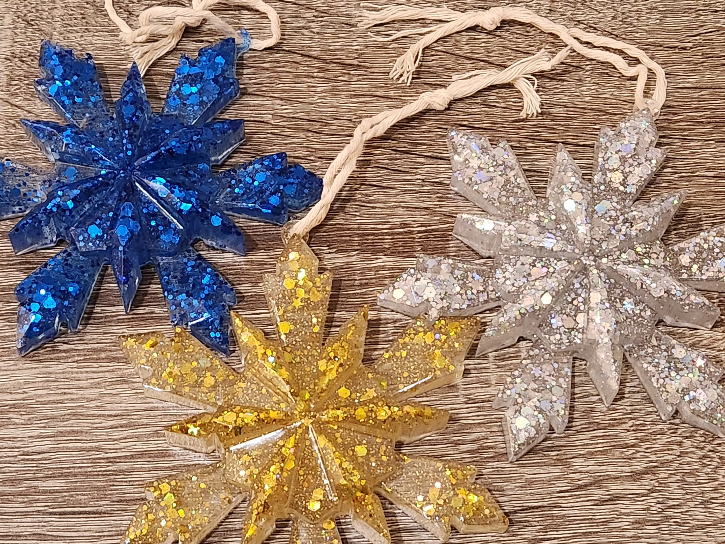 Resin snowflake ornaments(set of 5)