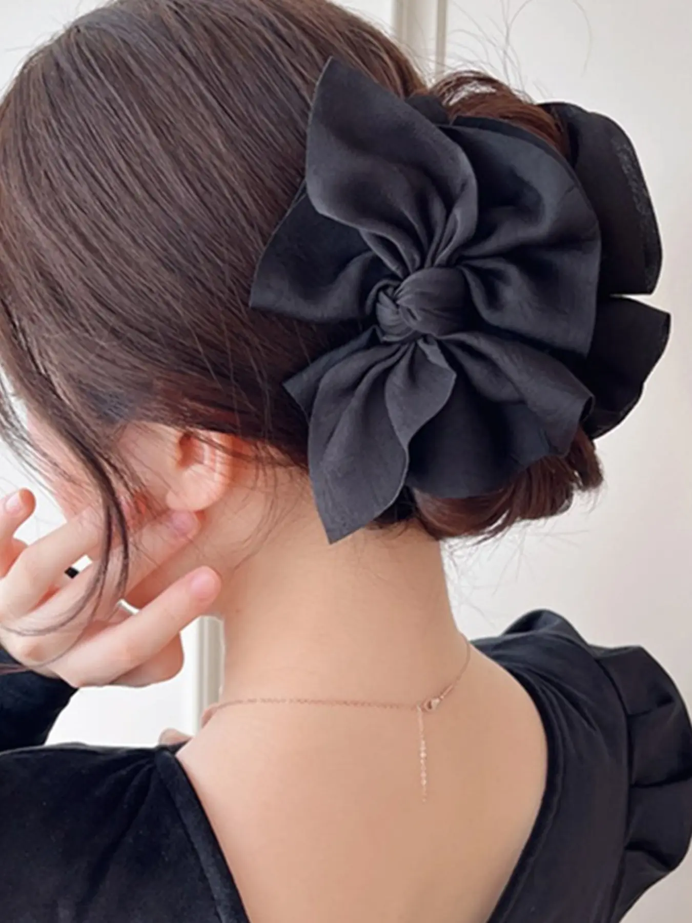 1pc Black Bow Decor Hair Claw Valentine's Day Claw Clips Hair Clips, Bow Accessories, Hair Clip Bow Accessory, School Stuff, Black Bows, College Fall Winter Hair Accessories, Goddess Hair Clip, Bowknot, Bows for Hair