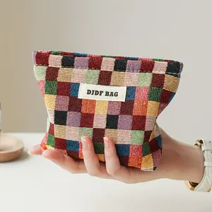 Mini Checkerboard Pattern Makeup Bag, Portable Cosmetic Storage Bag, Zipper Makeup Organizer Pouch, Versatile Storage Bag for Skincare, Lip Balm, Cosmetic, Travel Cosmetic Bag, Handheld Cosmetic Pouch