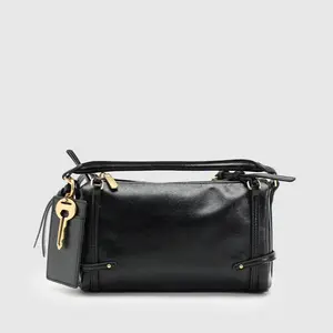 URBAN REVIVO 2026 Spring Women's Solid Color Top-Handle Gym-Style Shoulder Bag with Key Charm, Women's Solid Color Handbag, Gym Sports Accessory, UAWB60027, Bags For Women