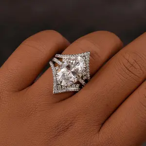 Women's 6.0ct Oval Cut Maxine CZ Solitaire Engagement Ring Set, 5A Cubic Zirconia Bridal Jewelry, Wedding & Proposal Ring for Daily Wear, Solitaire Ring, Cubic Zirconia Rings
