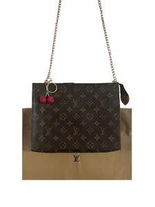 Pre-owned Louis Vuitton Leather Small Leather Goods Monogram Toiletry 26 with Dustbag, Organizer, and Unbranded Charm Perfect for Daily Use
