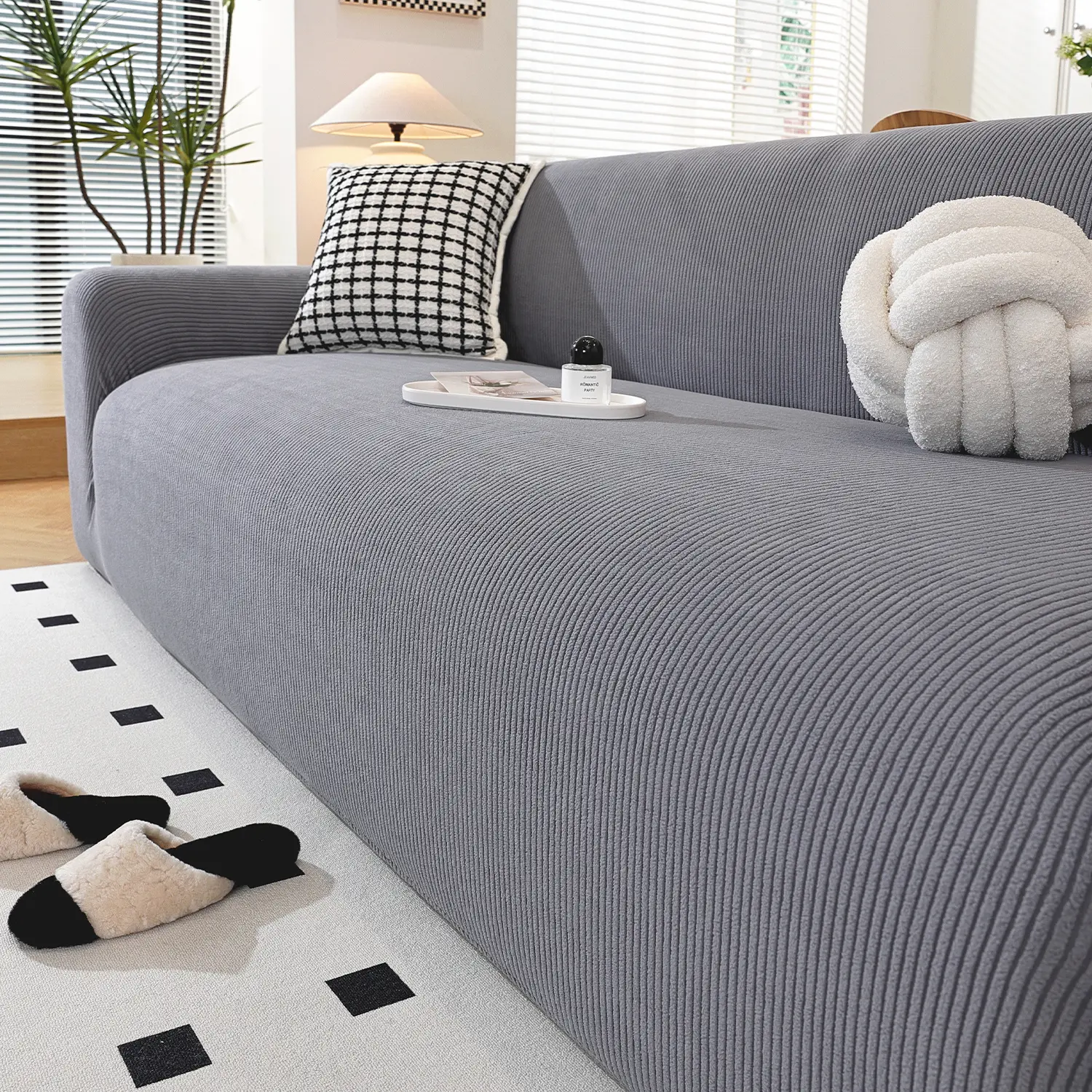 Full Coverage Sofa Slipcover, Washable & Reusable Couch Protector, Universal Fit for All Seasons, Easy to Clean and Maintain, Suitable for Daily Use
