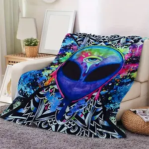 Alien Pattern Soft Fleece Flannel Throw Blanket - Cozy Warm Multi-Purpose Blanket for Couch, Sofa, Office, Bed, Camping, Travel - Perfect Gift for All Season