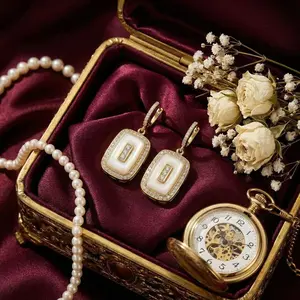 Court-inspired stud earrings with a light luxury feel—high-end, artistic, unique, and trendy