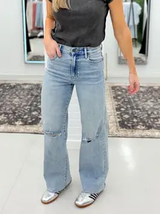 Hidden Logan Light Wash Knee Distressed Dad Jeans
