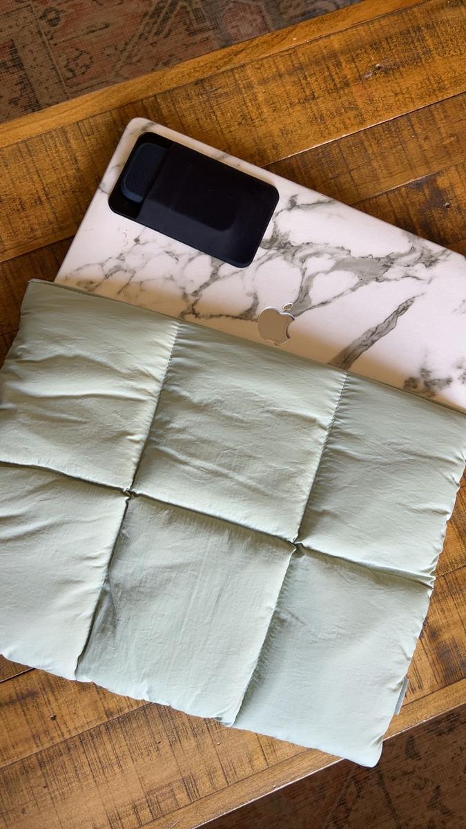 Item: Sage, For 15" MBA / 16" MBP M4 M3 M2 M1