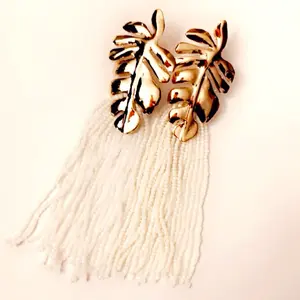 Beaded Fringe Earrings with Gold Leaf Top White Beaded Tassels Fashion Jewelry for Women Elegant Accessory