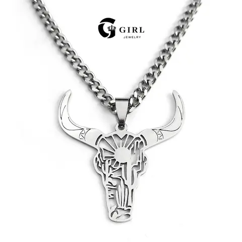 GGIRL Men's Stainless Steel Bull's Head Pendant Necklace - Openwork Desert Cactus Sun Curb Cuban Chain, Chunky Design, Western Vibe, Exquisite Chain Jewelry, Men's Accessories, Accessories Adults, Desert-Style Icon, Durable Fade-Resistant Casual Gift
