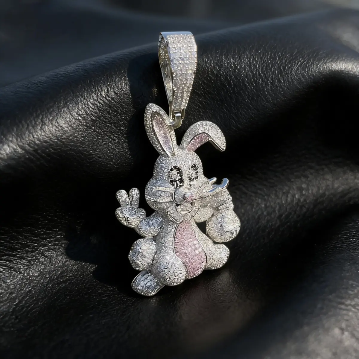 Women's Iced Out Hiphop Pendant Necklace - Prong-Set Cubic Zirconia Rabbit Charm, Copper Link Chain, Party Fashion Costume Jewelry Accessory (Choking Hazard: Small Parts), Party Wear, Hiphop Rock, Female