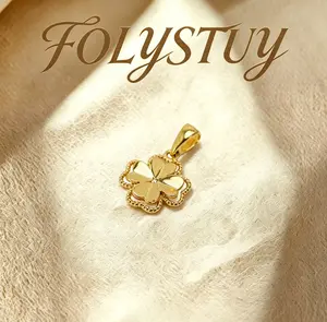 FOLYSTUY (YNK22) Four-Leaf Pattern Pendant - The pendant is 16.9mm wide and 27.2mm long. It features an elegant design and is made of gold.