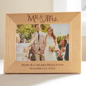 Personalized Mr & Mrs Wedding Picture Frame, Wedding Gift for Couple, Mr. and Mrs. Wedding Gifts for Bride and Groom