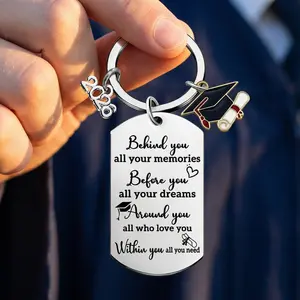 2PCS 2026 Graduation Gifts for Her Him Class Of 2026 Graduation Keychain for University College Middle High School Graduate 2026 Souvenir for Senior Masters Degree Student