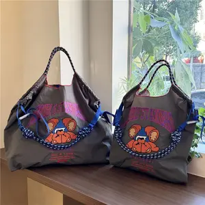 Japanese Style Ball Chain Embroidered Inverted Bear Eco-friendly Bag Crossbody Canvas Bag for Women Large Capacity Single Shoulder Commuter Bag