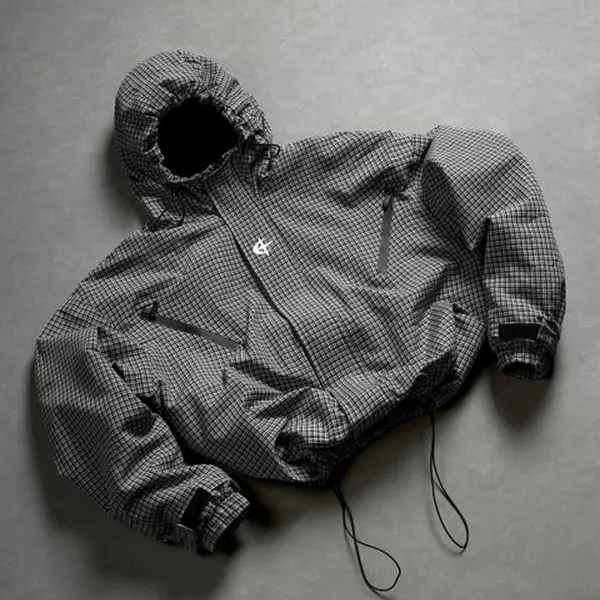 Men's lightweight hooded windproof jacket, khaki color men's clothing, fashionable sporty outdoor wear, suitable for casual running, daily wear, mountain climbing and traveling.