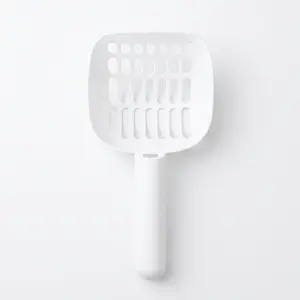 (Link to the giveaway) (Please do not click-this is not a direct sales link.)  cat litter scoop features dual sieve holes, allowing you to quickly sift out fine clumps; the long-handled cat litter scoop is suitable for use with cat litter trays.