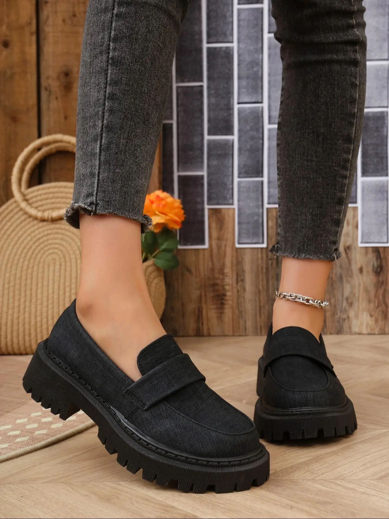 Women's Fashionable Solid Color Slip on Loafers, Casual Comfortable Thick Sole Shoes for Daily Wear, Lightweight Non-slip Shoes for Women & Girls