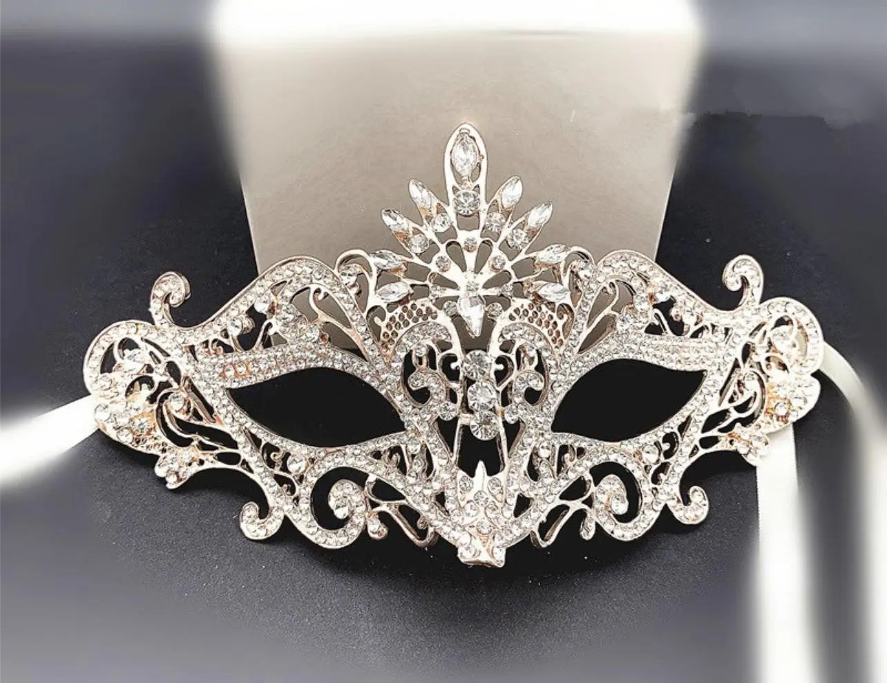 Multicolor Rhinestone Creative Mask - Festive Party Accessory for Mask Cosplay, Mardi Gras, New Year Celebrations, Creative Masks