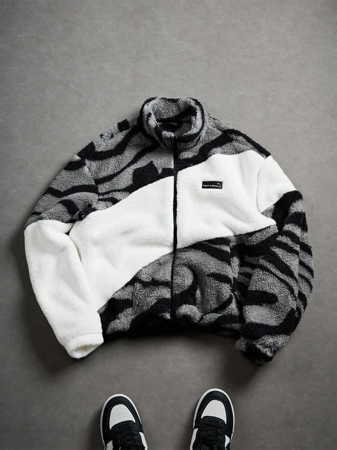 Unisex Casual Colorblock Jacket, Zipper Top Sweater, Loose Fit, Pattern Design, Fashionable Outerwear for Men and Women