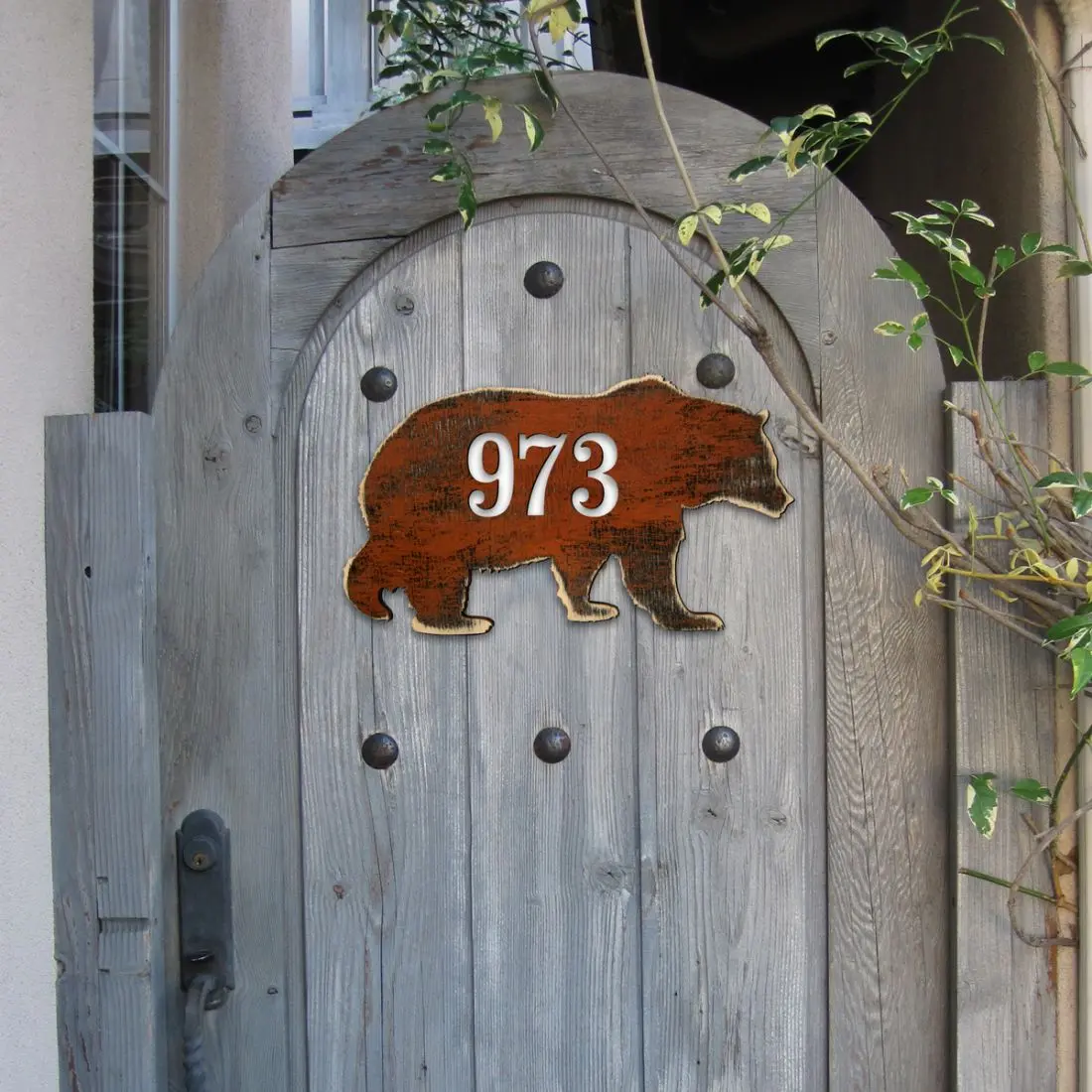 Designocracy MA98214-12 12 in. UV-Resistant Natural Wooden Bear House Number Sign - Decorative Country Rustic Custom Wall Art, Indoor & Outdoor Safe Home Decor Plaque Gift