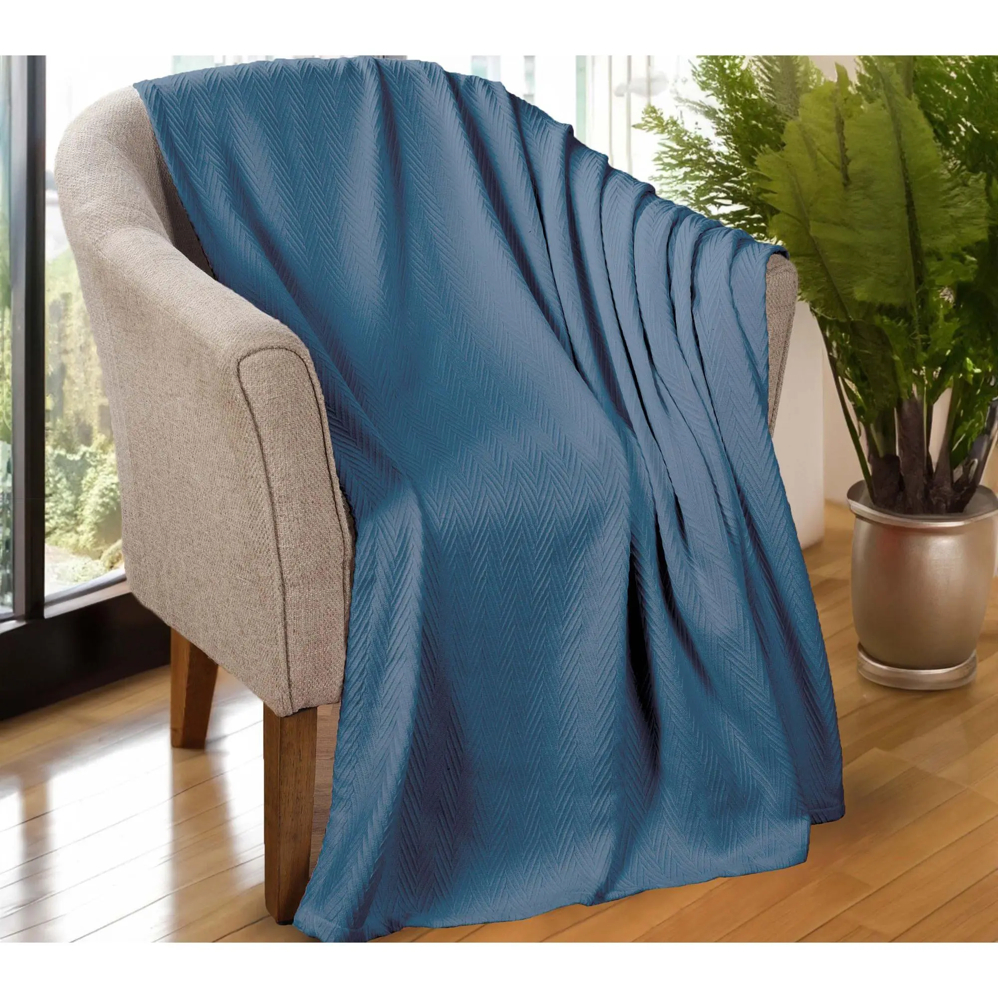 Superior All-Season Chevron Cotton Throw Blanket