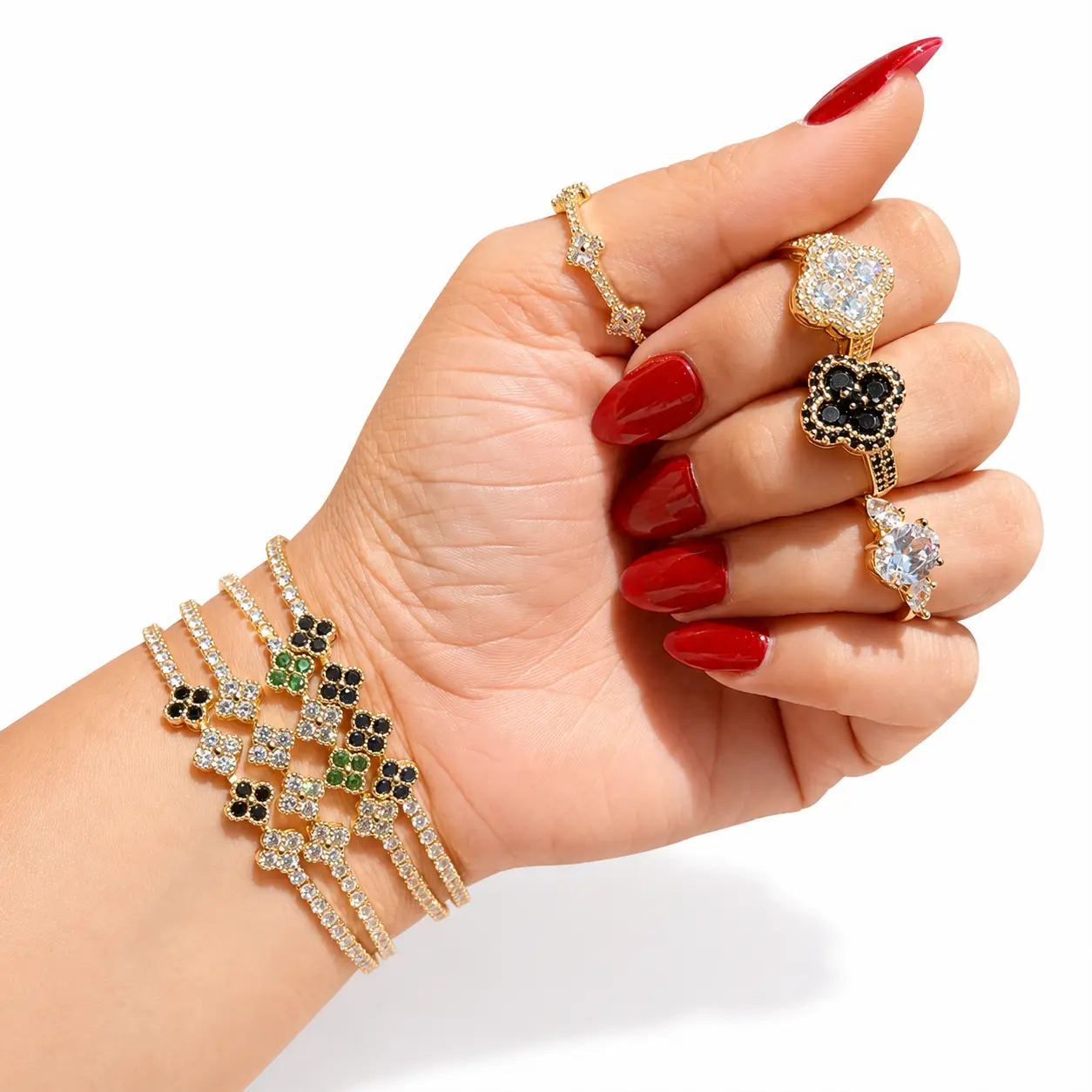 14K Oro Laminado CZ Statement Rings | Clover & Solitaire Designs