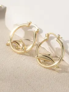 Vintage Cute Dolphin Hollow Round Pendant Earrings, Handmade Animal Accessories for Women, Perfect Birthday Gift for Friends, Dainty Lightweight Hoops, Trendy Jewelry