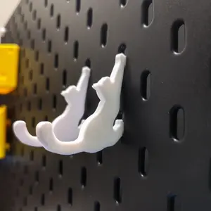 Kitten-shaped pegboard accessories, suitable for vertical pegboards. Easy-lock pegboard hook set, ready to use—no tools needed, heavy-duty scratch-resistant hooks for vertical boards.