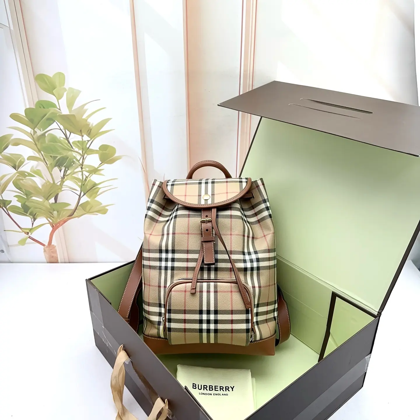 Pre-owned BURBERRY Vintage Check Drawstring Leather Trim Backpack 22069860
