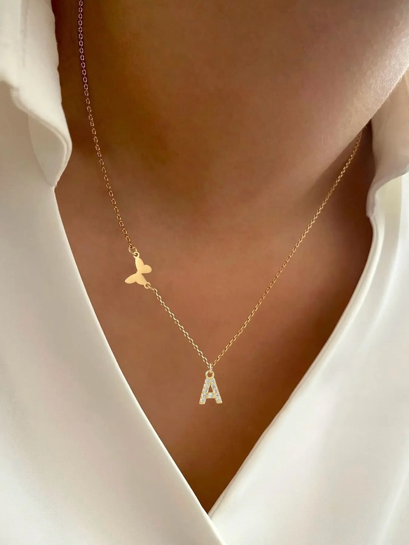 Women's Elegant Butterfly Zirconia Initial Pendant Necklace, Stainless Steel Chain, Fashion Jewelry for All Seasons