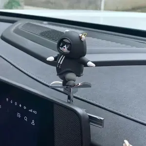 Skateboard Bear Car Dashboard Decoration,  Fun Car Accessory，cool car stuff，decoración para auto