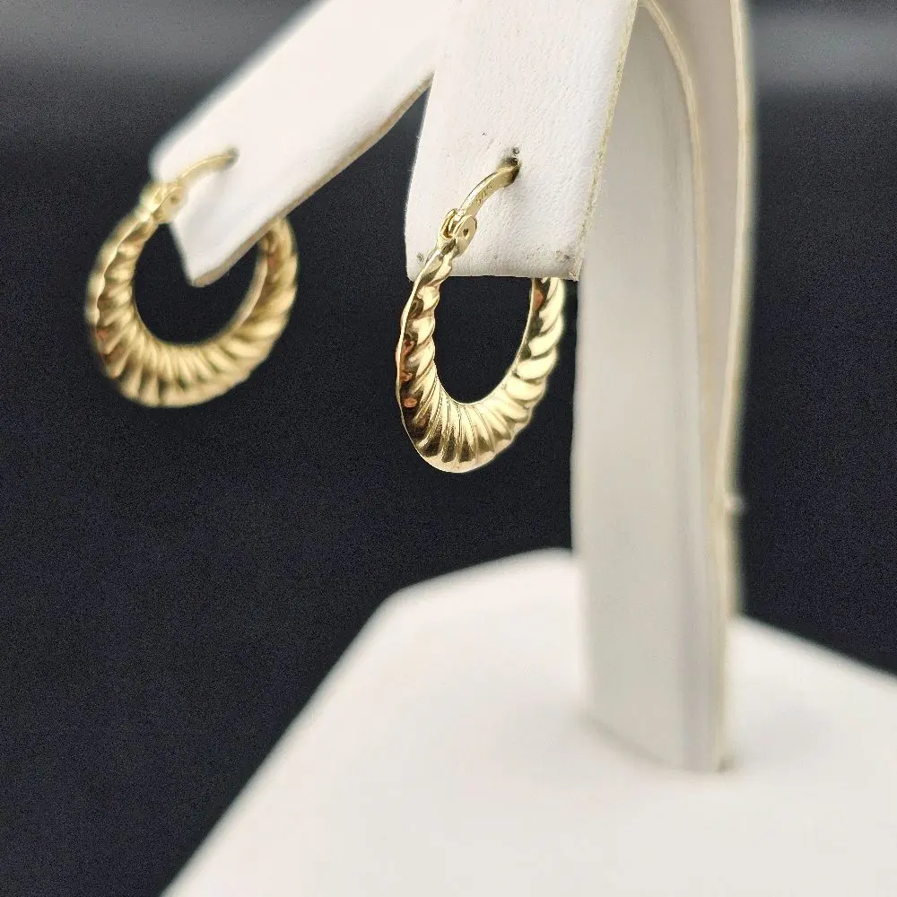 14k Gold Hoop Earrings, Elegant Design for Everyday Wear