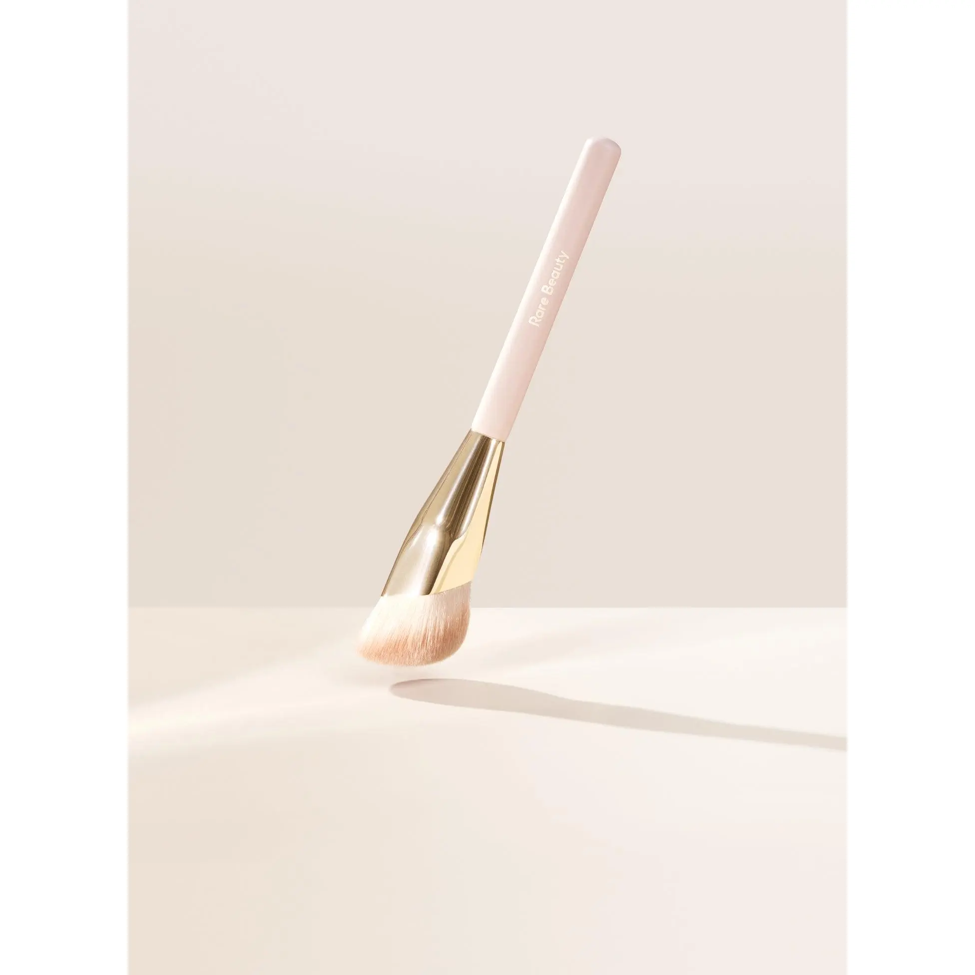 Liquid Touch Foundation Brush