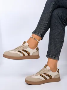 Women's Vintage Patchwork Sneakers, Comfortable Breathable Casual Shoes, Trendy Walking Sneaker, Asymmetrical Design, Medium Width, All Seasons, Trendy Fashion Sneaker