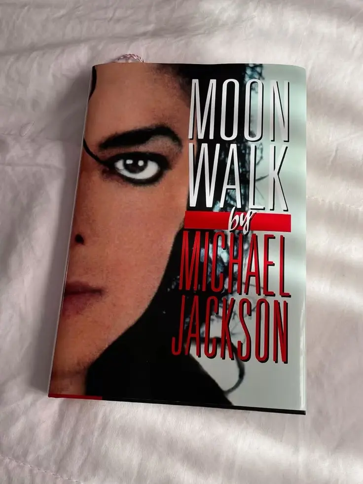 Moonwalk by Michael Jackson - Signed Edition Autobiography