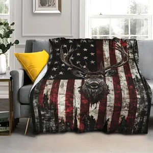 1pc New Deer Pattern Flannel Blanket, Ideal Gift for Friends and Family, Warm and Comfortable, Soft and Skin-Friendly, Suitable for Sofa, Bed, Office, and Outdoor Travel-280GSM