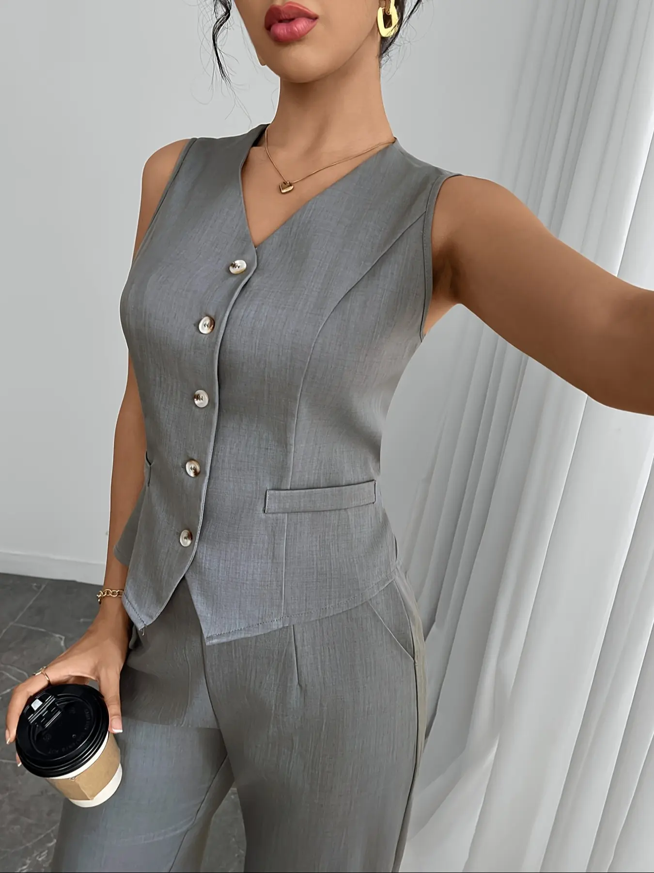 Women's fashion commuter trouser set, comfortable material for all seasons, round neck sleeveless gray dress, suitable for women's fashion wear for all occasions, Lady, Sleeveless Vest Set, style set, Fashion Clothing Set, Womenswear