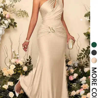 champagne wedding dress what color tuxedo I know I want my bridesmaids to wear neutral champagne dresses, but not  sure what suit color to pair with them... help!   #neutralbridesmaiddresses #weddingparty #bridalparty #groomsuit  #groomsmensuit #bridesmaiddresses #weddingplanning