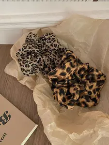 Leopard Print Scrunchies, Casual Simple Hair Tie, Fashion Hair Accessories for Women & Girls, Minimalist Headwear Suitable for Thick Hair, Fashionable Hair Accessories